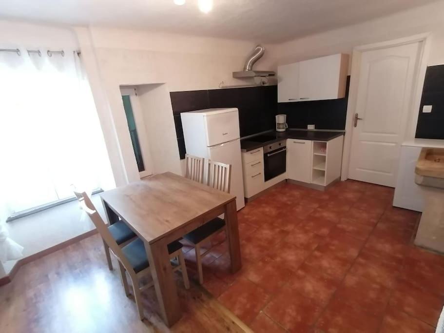 Apartment In ロヴラン エクステリア 写真